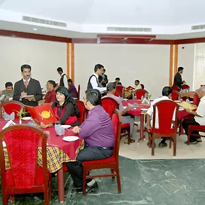 Kpm Tripenta India